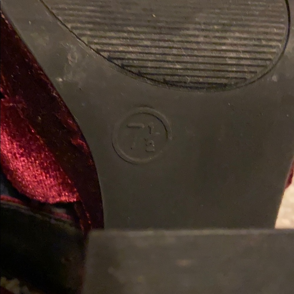 Suede heels - Picture 6 of 7